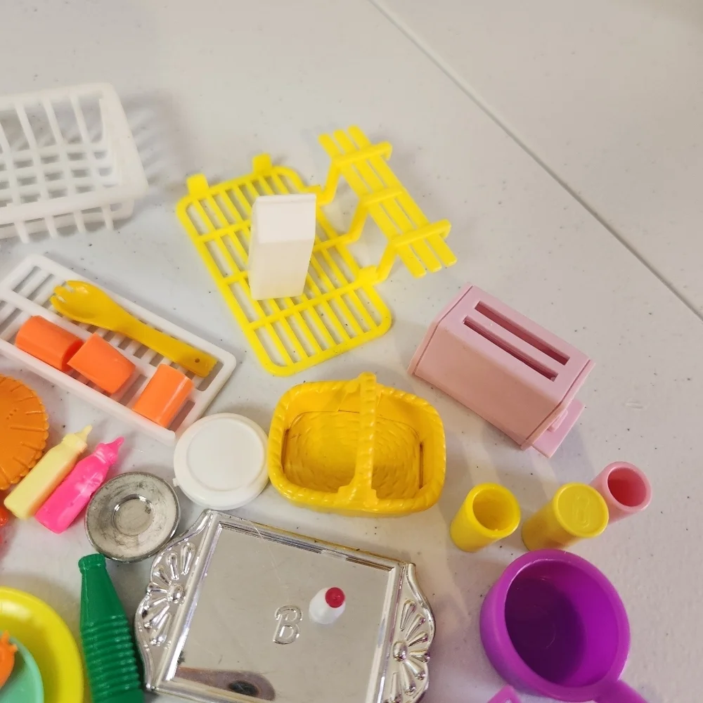 Vintage 1990s Barbie Doll House Kitchen Food Accessories Lot 90s Toaster Pots - Picture 3 of 11